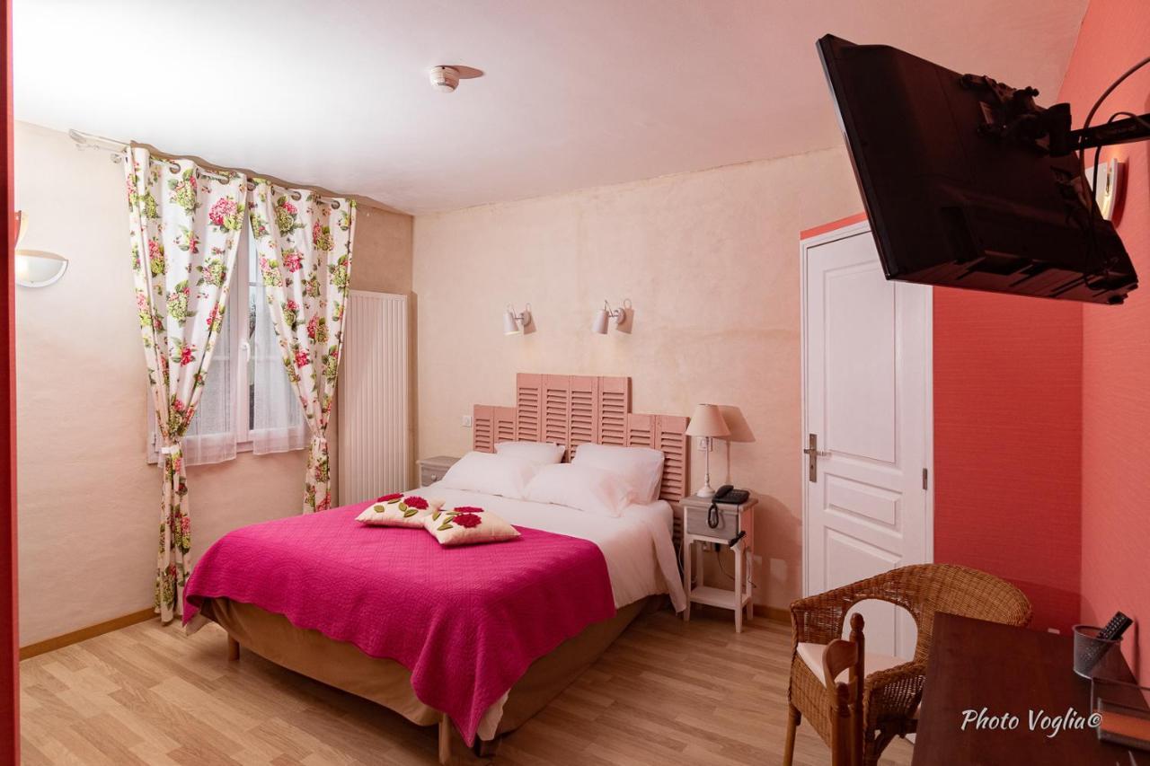 Logis Auberge Le Colombien - Hotel Et Restaurant Вилландри Экстерьер фото
