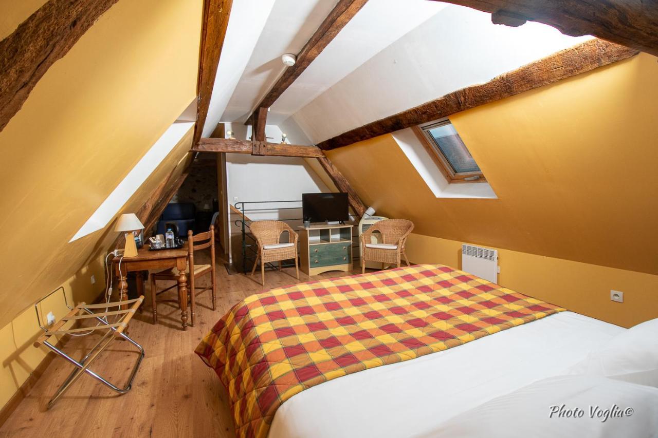 Logis Auberge Le Colombien - Hotel Et Restaurant Вилландри Экстерьер фото