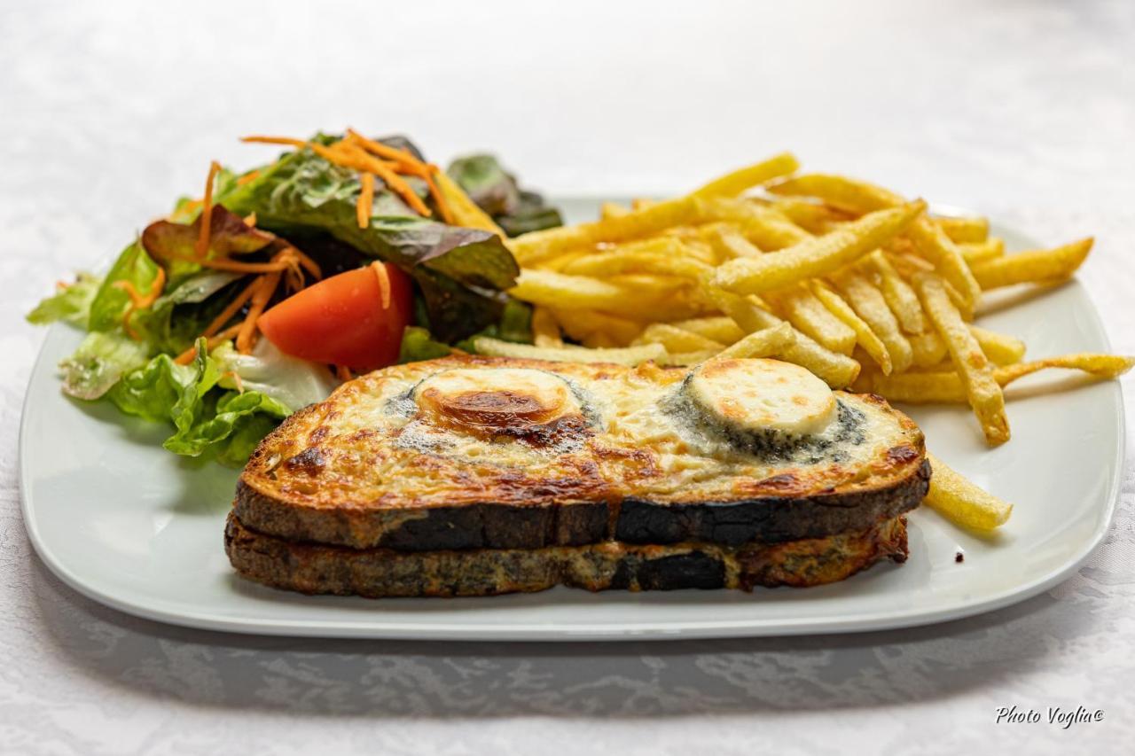 Logis Auberge Le Colombien - Hotel Et Restaurant Вилландри Экстерьер фото