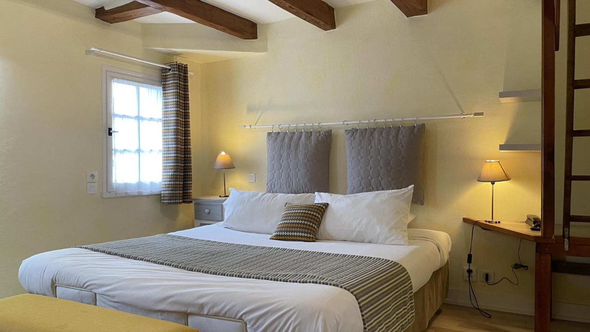 Logis Auberge Le Colombien - Hotel Et Restaurant Вилландри Экстерьер фото