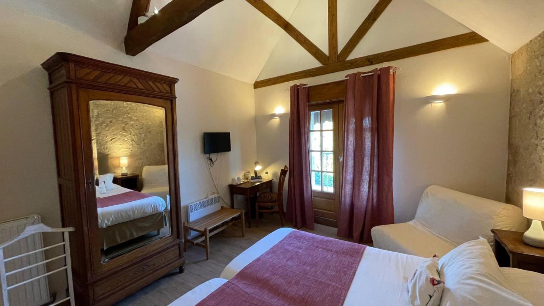 Logis Auberge Le Colombien - Hotel Et Restaurant Вилландри Экстерьер фото
