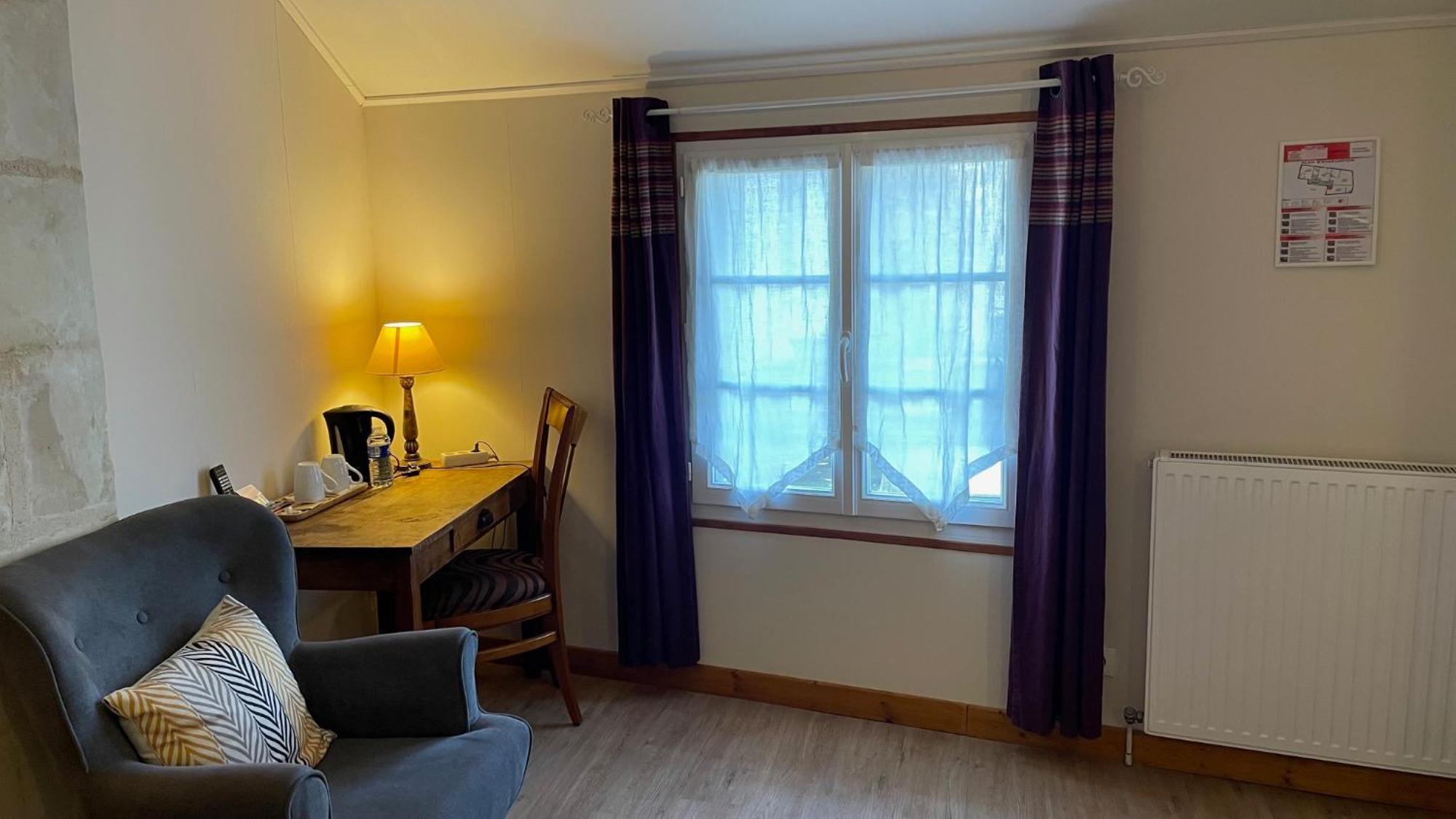 Logis Auberge Le Colombien - Hotel Et Restaurant Вилландри Экстерьер фото