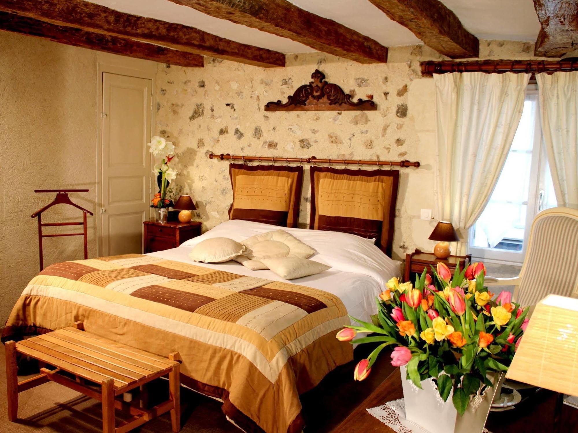 Logis Auberge Le Colombien - Hotel Et Restaurant Вилландри Экстерьер фото